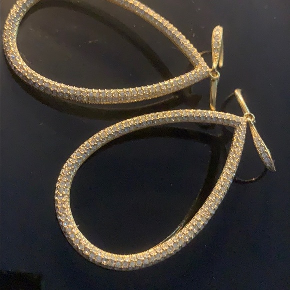NADRI GOLD DIAMOND HOOPS - Picture 4 of 4